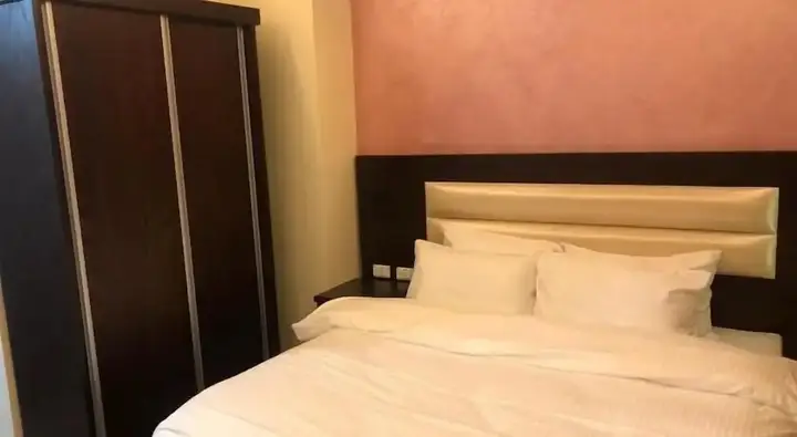 carousel image 4