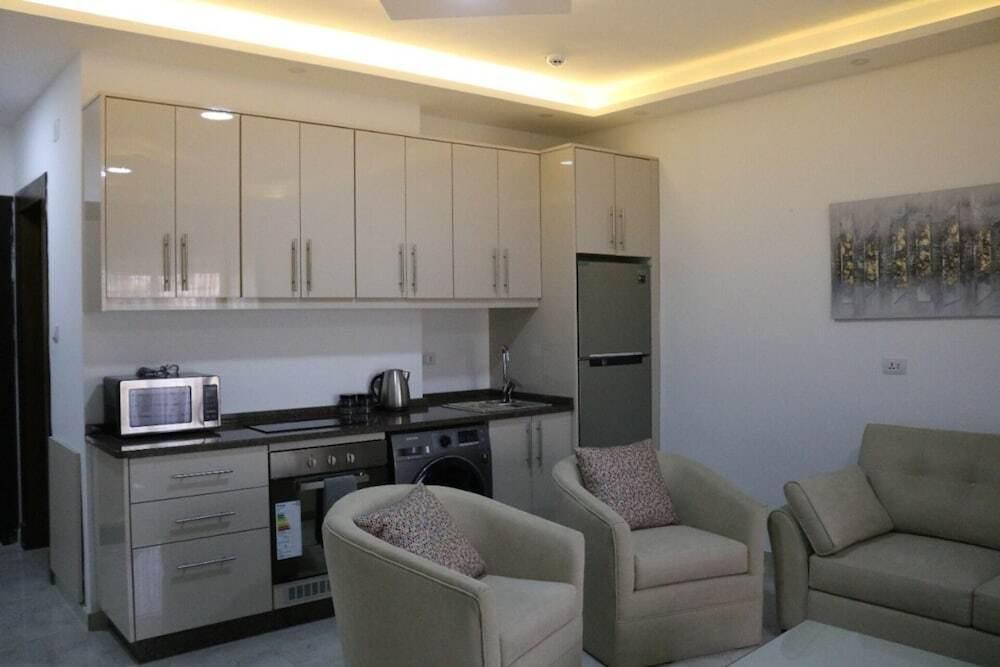 Амман: Lovely 1-bed Apartment in Amman