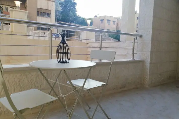 Амман: Amazing one Bedroom Apartment in Amman,Elwebdah 1