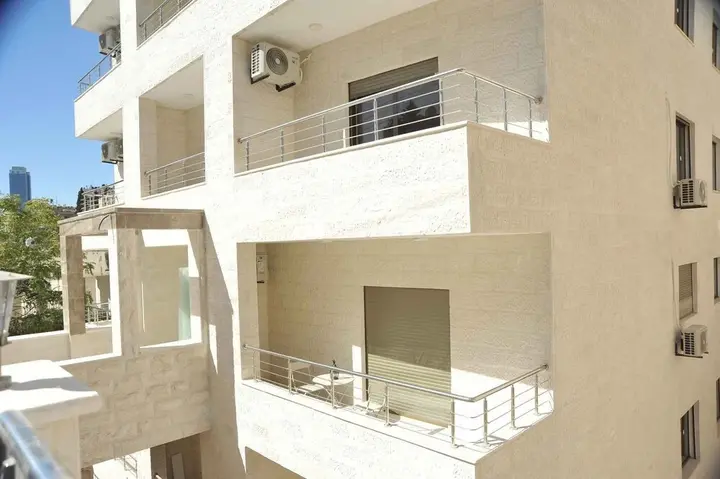 Амман: Amazing one Bedroom Apartment in Amman, Elwebdah 4