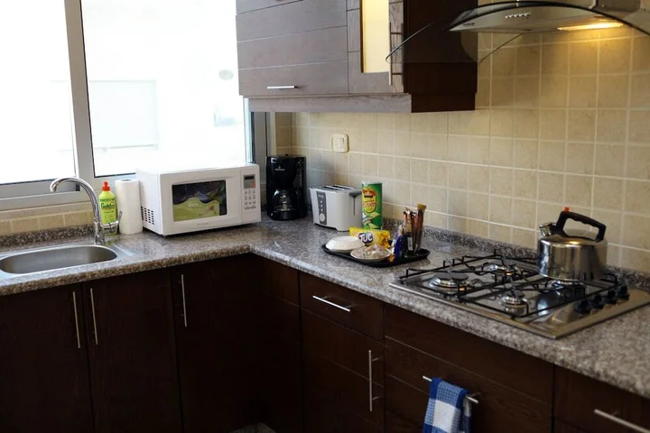 Амман: Two bed Furnished Apartment in Amman