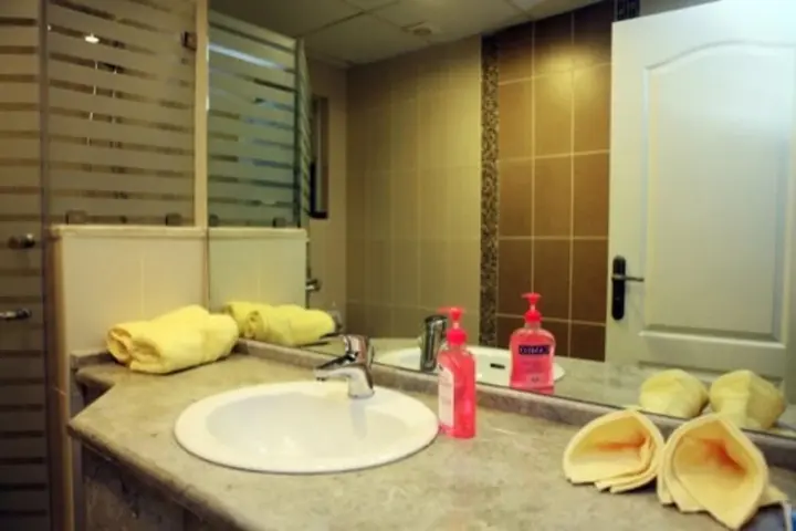 Амман: Two bed Furnished Apartment in Amman