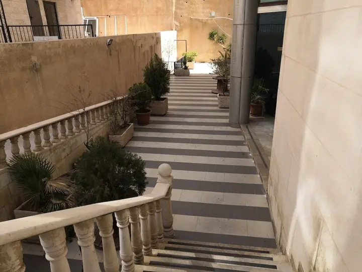 Амман: Amnah Apartments