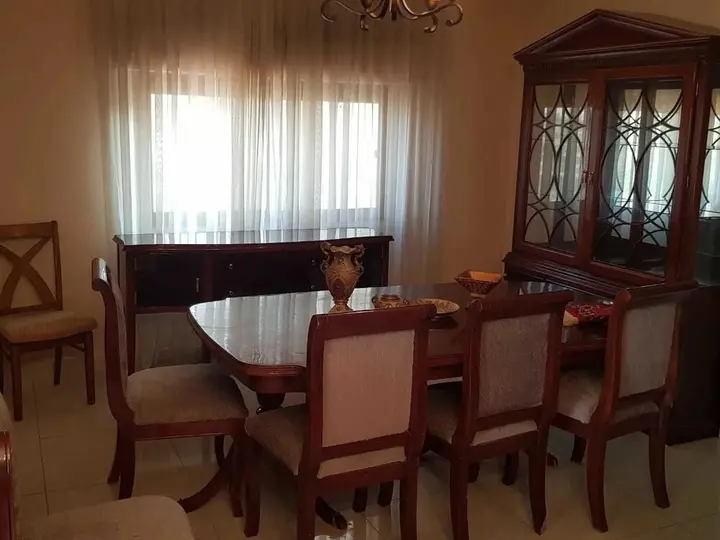 Акаба: Alburdini