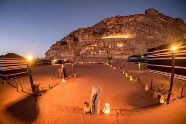 Вади-Рум: Wadi Rum Mobile Camp