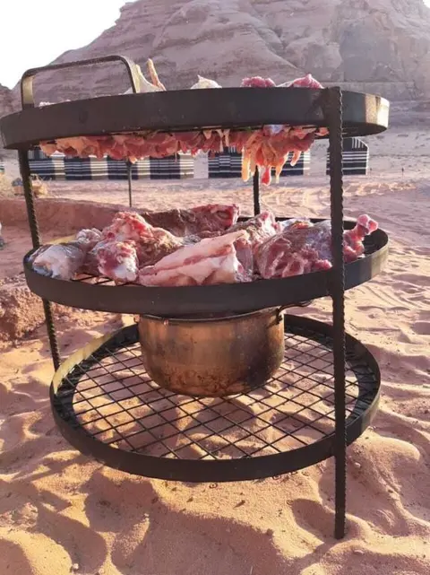 Вади-Рум: Wadi Rum castle camp