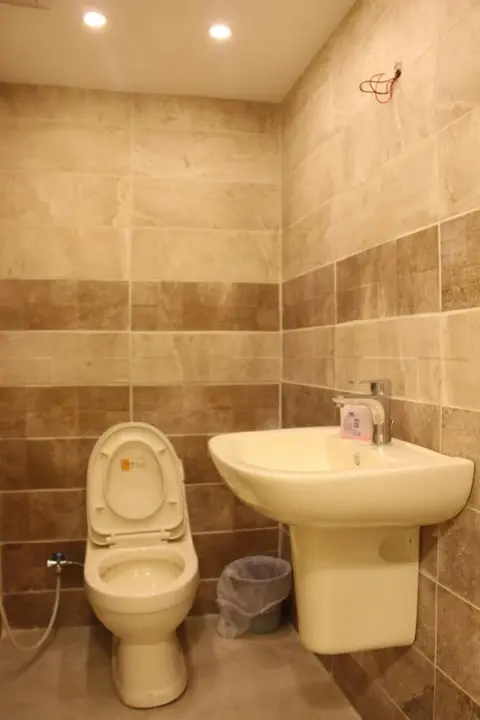 Амман: Shurooq Shams Hotel & Tours By Sunrise