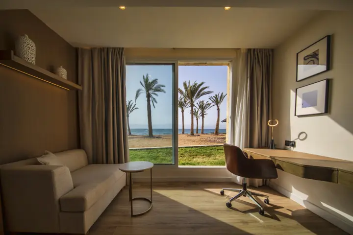 Акаба: Отель Luxotel Aqaba Beach Resort & Spa Hotel