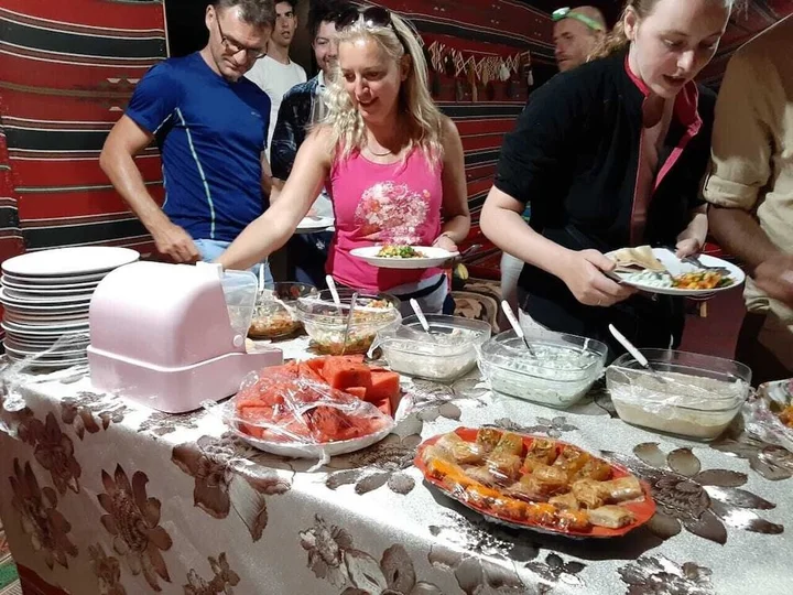Вади-Рум: Rashed Awwad Camp With Tour