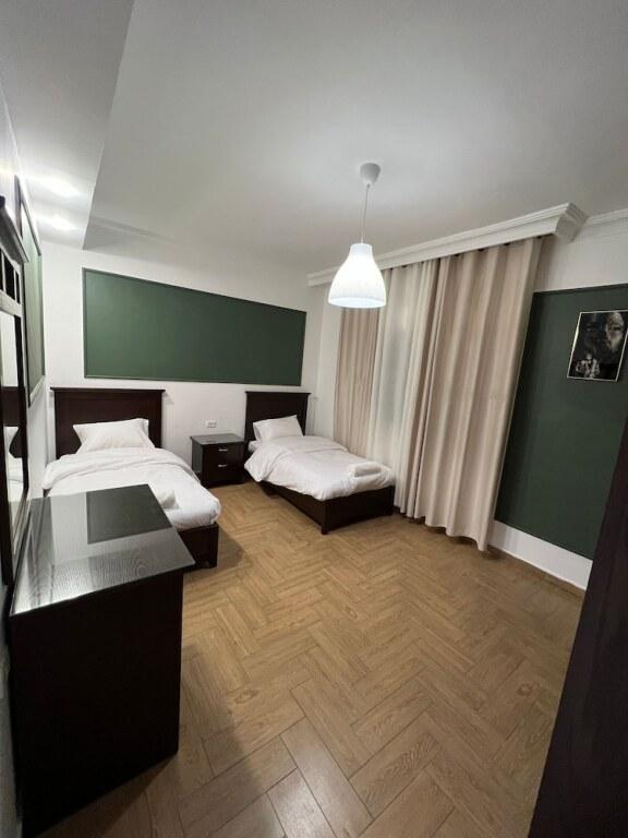 Амман: 3 Bedroom Apartment Of 200 Square M With Terrace