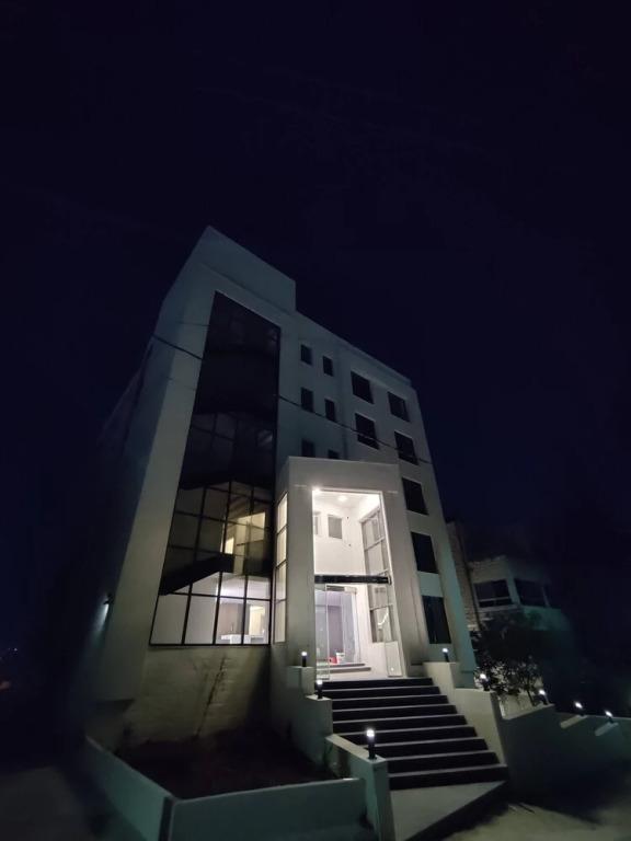 Амман: 45m Luxury Room Royal View Near all Services