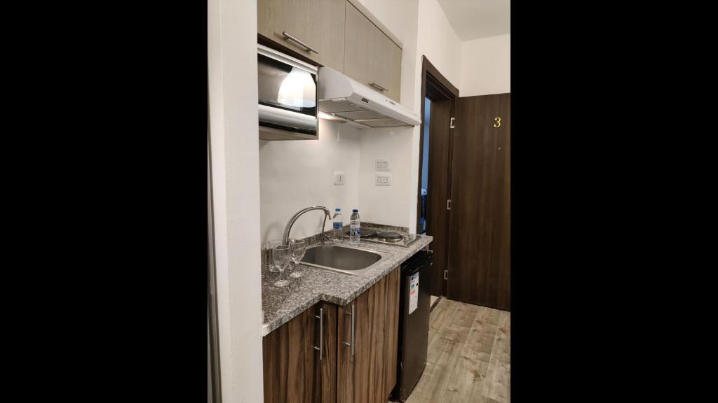 Амман: "30 1-bedroom Rental Unite With Services Nearby"