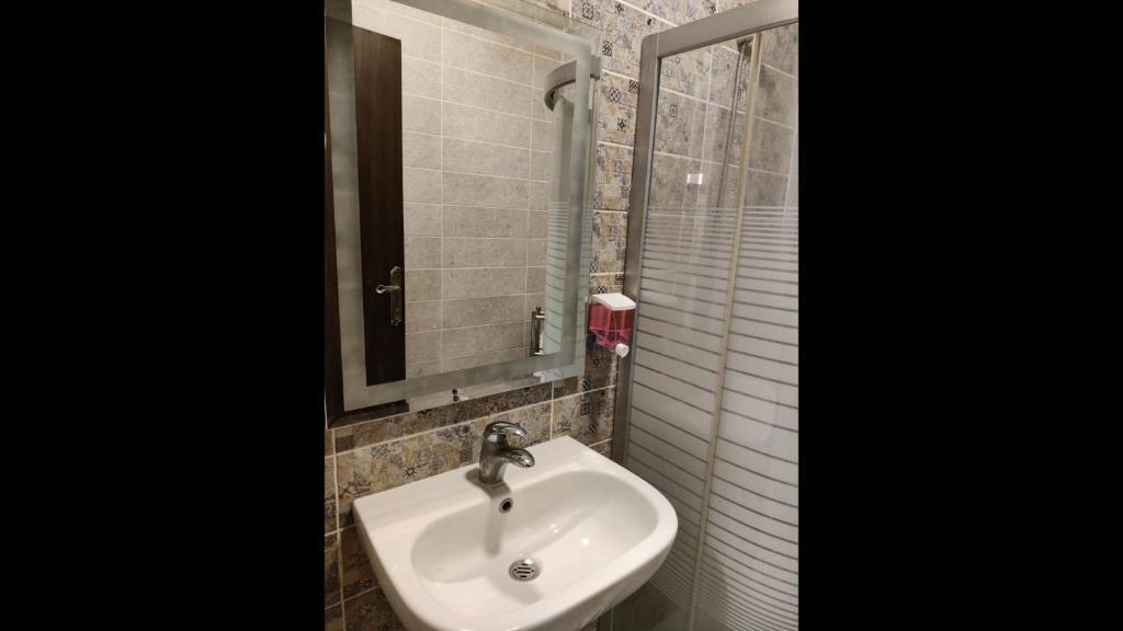 Амман: "30 1-bedroom Rental Unite With Services Nearby"