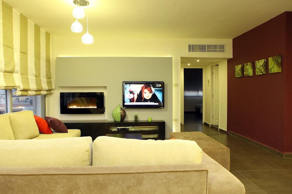 Амман: Eco Two bed Apartment With Roof Garden in Amman