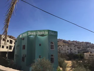 Вади-Муса: Petra Town Check-In Hotel