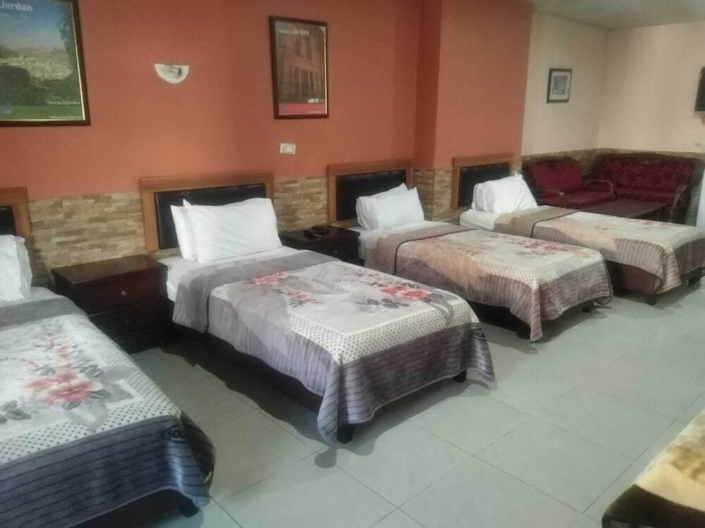 Амман: Amman Palace Hostel