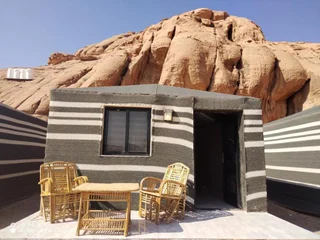 Вади-Рум: Glamping at wadi rum under the sun