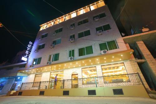 Вади-Муса: Town Season Hotel