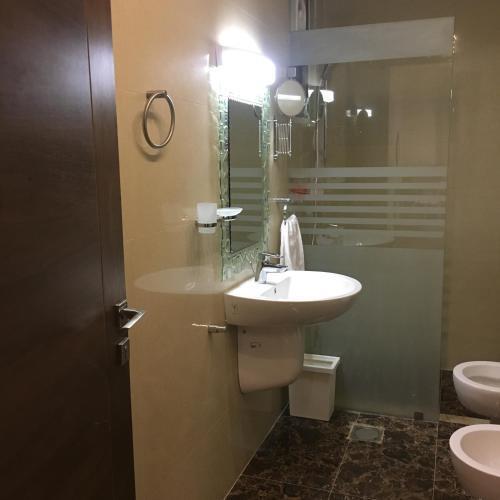 Амман: SAK Hotel Suites