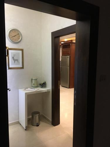 Амман: SAK Hotel Suites