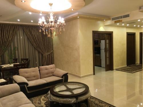 Амман: SAK Hotel Suites
