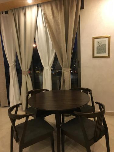 Амман: SAK Hotel Suites