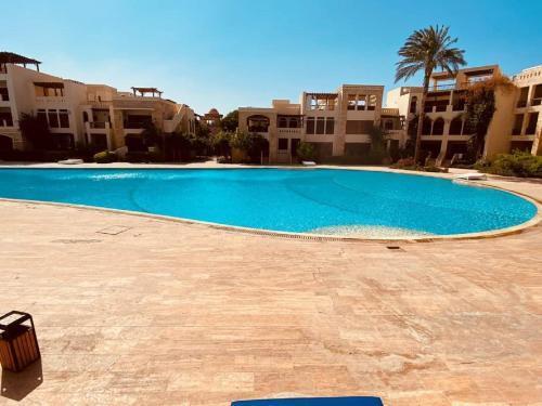 Акаба: Sea View Apartment at Tala Bay Resort in Aqaba