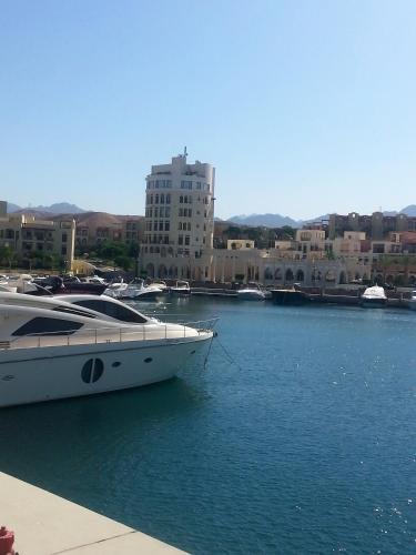 Акаба: Sea View Apartment at Tala Bay Resort in Aqaba