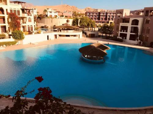 Акаба: Sea View Apartment at Tala Bay Resort in Aqaba