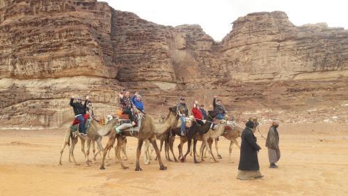 Вади-Рум: Bed & Breakfast Camp Mohamed Alzwaida