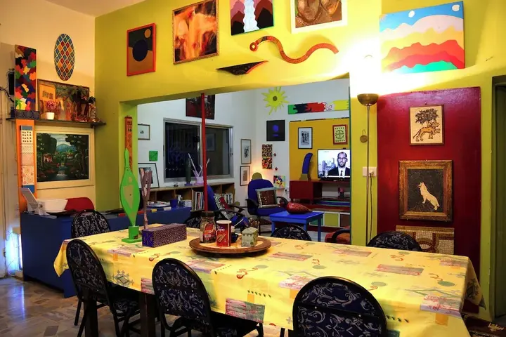 Солт: The Blue House Gerasa
