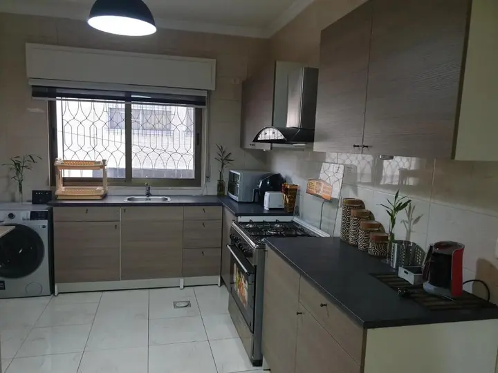 Амман: Dair Ghbar 2-bedrooms unit