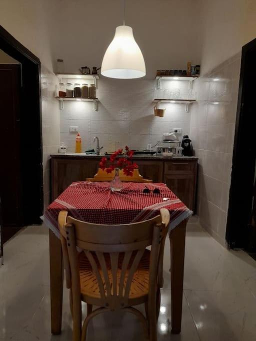 Амман: Cozy 2 bedrooms apartment in Jabal Lwebdeh