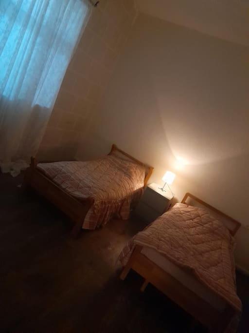Амман: Cozy 2 bedrooms apartment in Jabal Lwebdeh