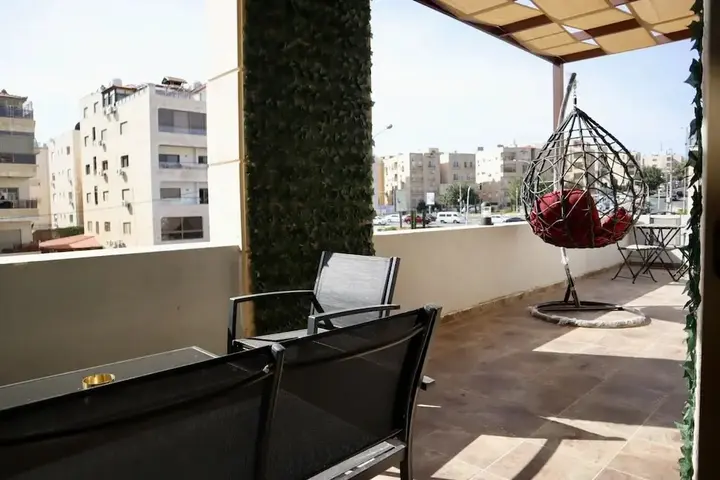 Амман: Aboun Rooftop 2bedroom Kh&sh