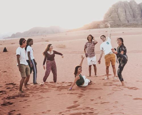 Вади-Рум: Wadi Rum White Mountain Camp