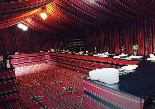 Вади-Рум: Wadi Rum White Mountain Camp