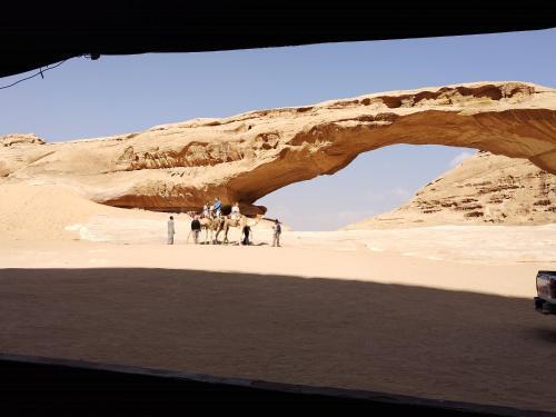 Вади-Рум: Wadi Rum White Mountain Camp