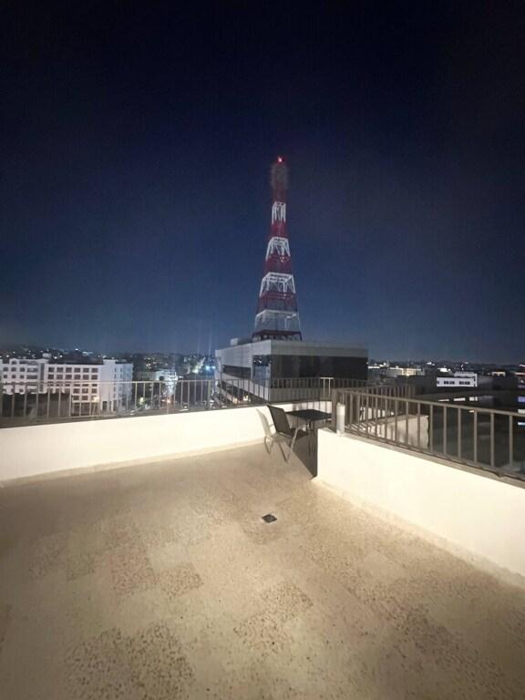 Амман: Cozy Rooftop Near Al Services 23