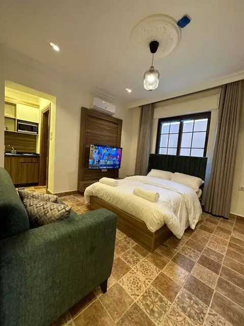 carousel image 0