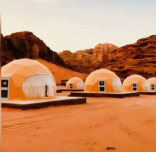 Вади-Рум: Luxury purple bubble tents