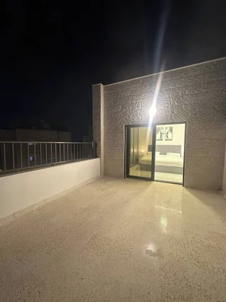 Амман: Cozy and Tranquil Rooftop Near Al Services 23