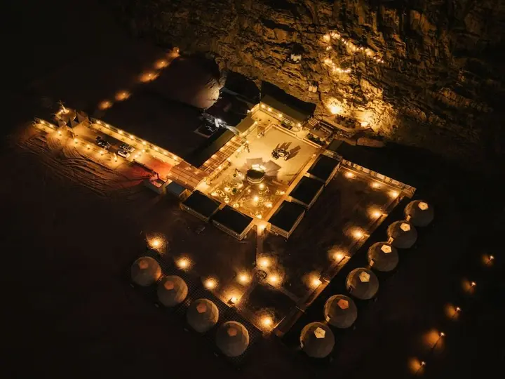 Вади-Рум: Wadi Rum Desert Dunes Luxury Camp