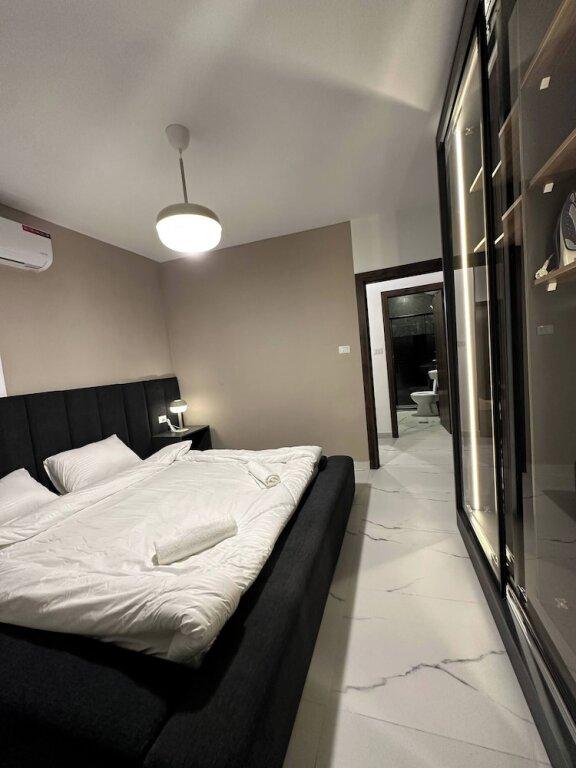 Амман: Stylish Luxe Apartment Fr 0003