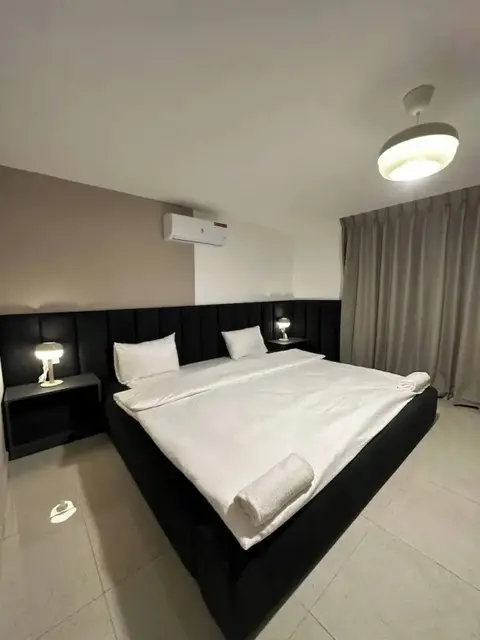 Амман: Stylish Luxe Apartment Fr 0004