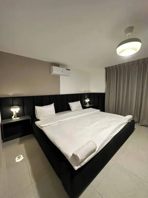 Амман: Stylish Luxe Apartment Fr 0004
