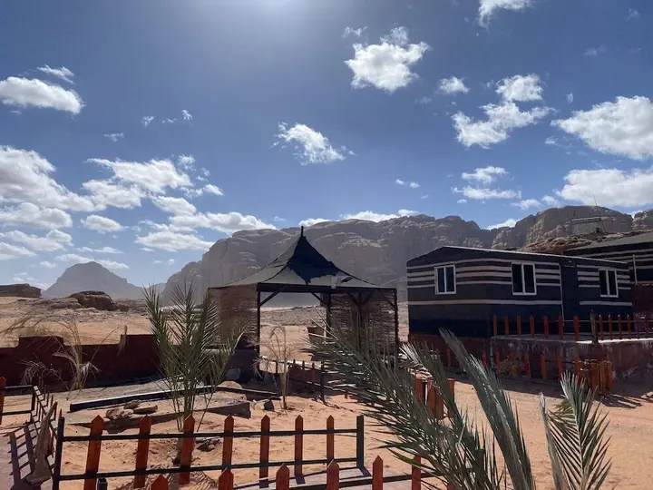 Вади-Рум: Wadi rum sunset camp