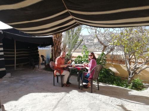 Вади-Муса: Family House in Petra