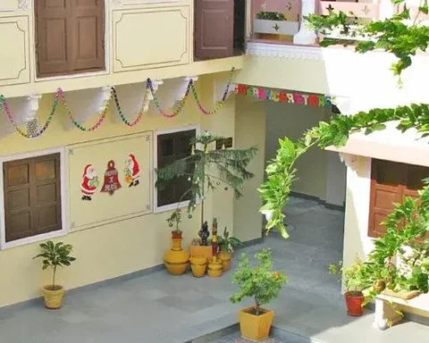 Джайпур: Hotel Karma Haveli