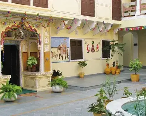 Джайпур: Hotel Karma Haveli